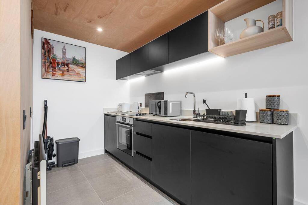 Luxury Stylish Apartment Central Манчестер Экстерьер фото
